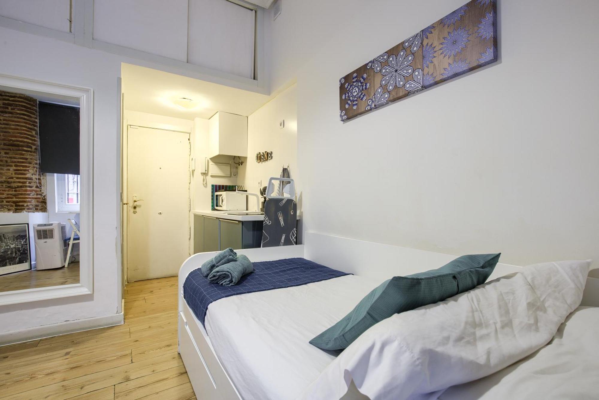 Intimo Estudio En Madrid, Centro, 2Pax, Wifi & Tv Exterior foto
